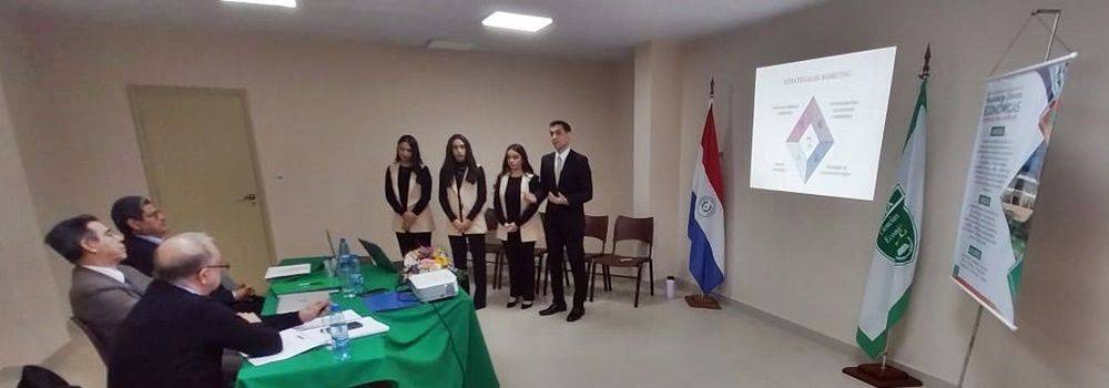 Defensa de Proyectos Finales de Carrera de alumnos de la Escuela de Administración