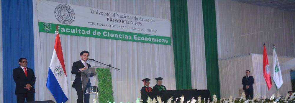 FCE-UNA entregó títulos a 112 nuevos profesionales en la ciudad de Coronel Oviedo