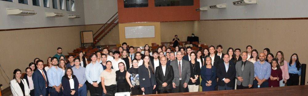 Base de datos construida en la Cátedra de Política Económica II 