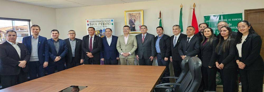  Firma de Convenio entre la FCE – UNA y la Gobernación de San Pedro