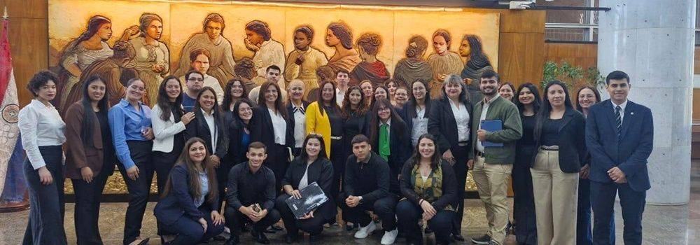 Capacitación para estudiantes de Contaduría Pública en el Banco Central del Paraguay