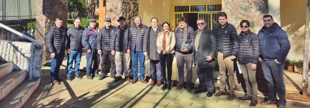 Autoridades y técnicos de la FCE-UNA supervisan avance de obras y mantenimiento de la filial San Estanislao