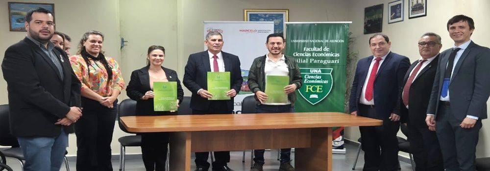 Firma de convenio entre la FCE-UNA y la Municipalidad de Paraguarí