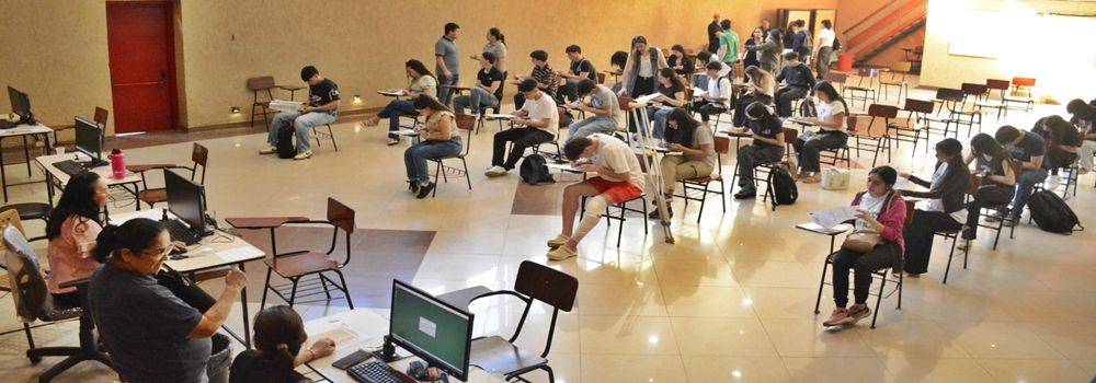 La FCE-UNA continúa con la matriculación de sus nuevos estudiantes