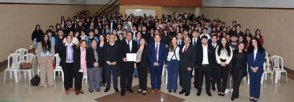 Charla sobre Sistema Integrado de Facturación Electrónica Nacional (SIFEN) en la FCE-UNA